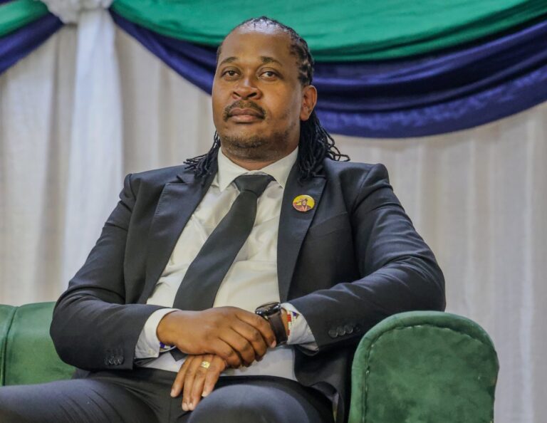 xolani dune newcastle mayor